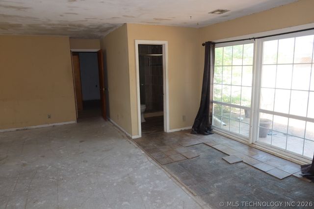 3606 Idaho Avenue, Bartlesville, OK 74006