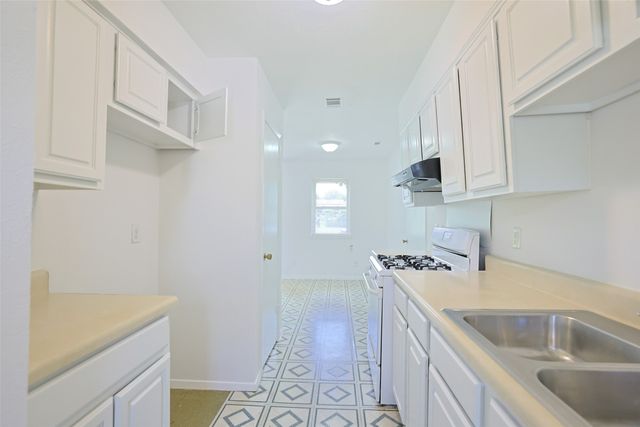 6539 Gentle River Drive, Dallas, TX 75241