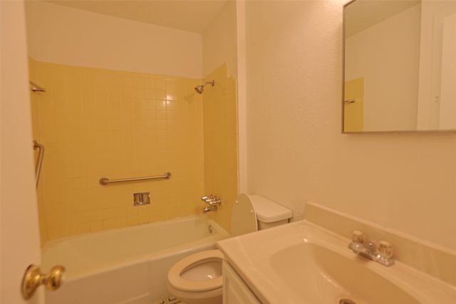 6539 Gentle River Drive, Dallas, TX 75241