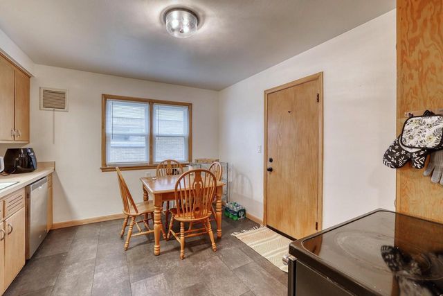 8508 Keefe AVENUE, Milwaukee, WI 53222