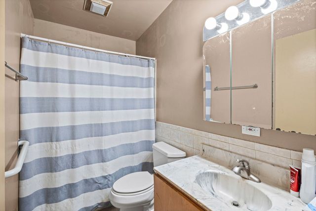 8530 W 135th Street, Orland Park, IL 60462