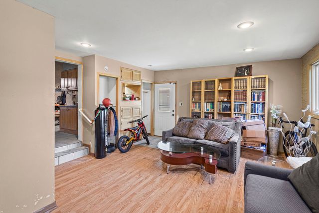 8530 W 135th Street, Orland Park, IL 60462