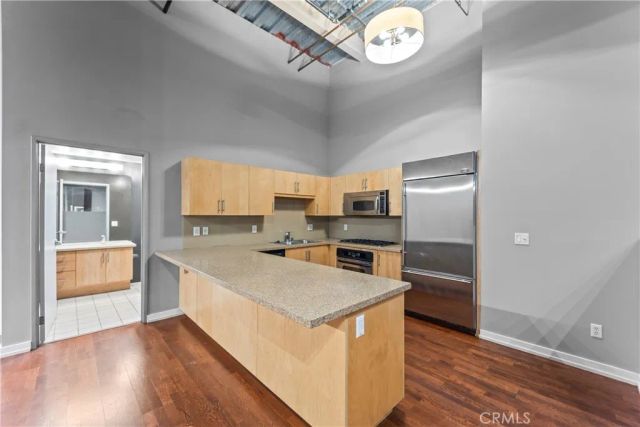1100 S Grand Avenue 109, Los Angeles, CA 90015