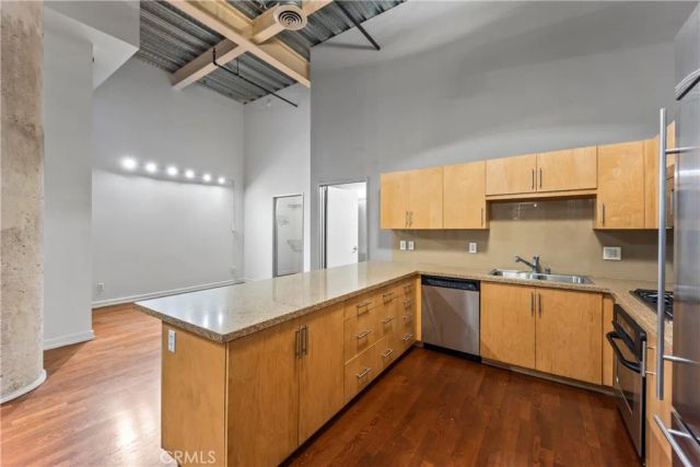 1100 S Grand Avenue 109, Los Angeles, CA 90015
