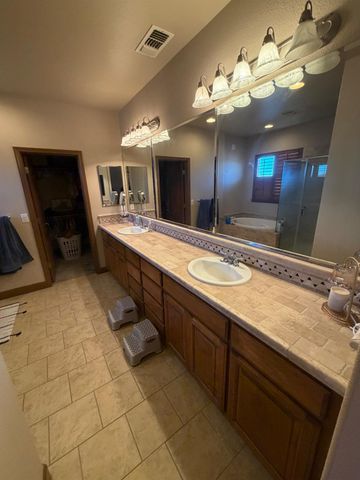 2383 Greger St, Oakdale, CA 95361