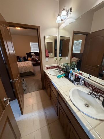 2383 Greger St, Oakdale, CA 95361