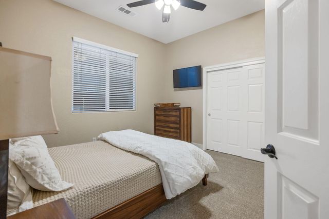 2316 N Carson Court, Visalia, CA 93291