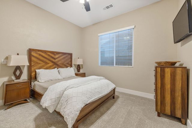 2316 N Carson Court, Visalia, CA 93291