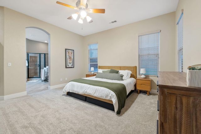 2316 N Carson Court, Visalia, CA 93291