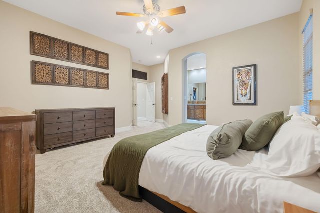 2316 N Carson Court, Visalia, CA 93291