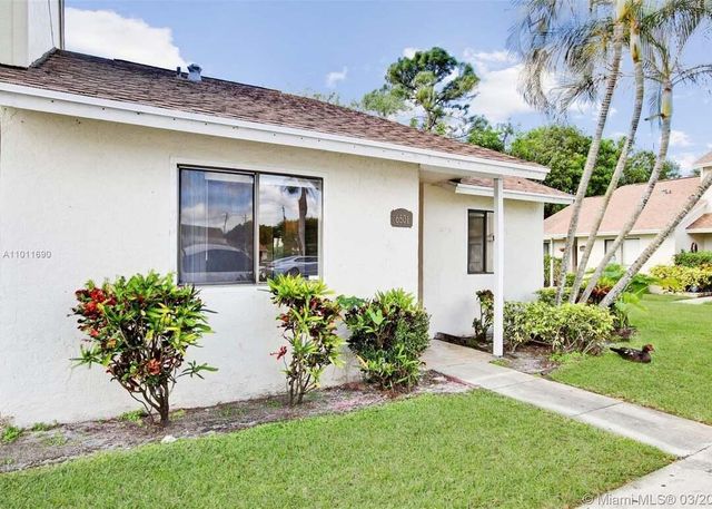 6508 Dockside Circle, Greenacres, FL 33463