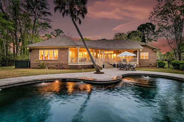 4002 Colonel Vanderhorst Circle, Mount Pleasant, SC 29466