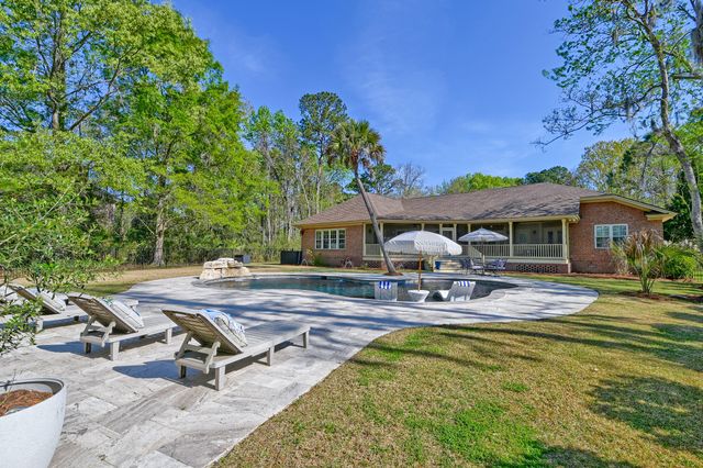 4002 Colonel Vanderhorst Circle, Mount Pleasant, SC 29466