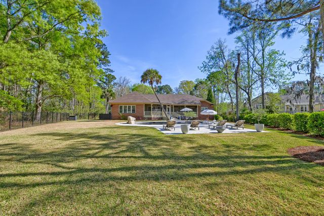 4002 Colonel Vanderhorst Circle, Mount Pleasant, SC 29466