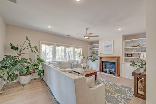 4002 Colonel Vanderhorst Circle, Mount Pleasant, SC 29466