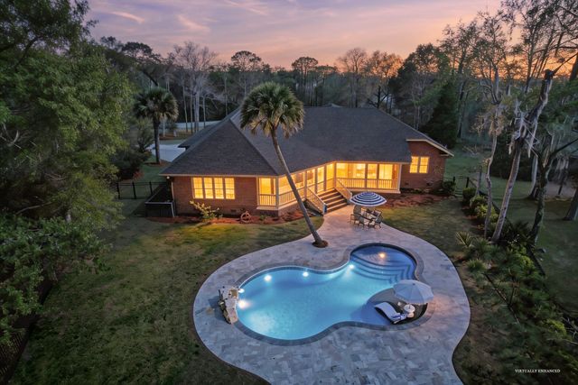 4002 Colonel Vanderhorst Circle, Mount Pleasant, SC 29466