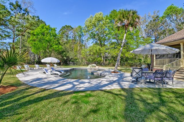 4002 Colonel Vanderhorst Circle, Mount Pleasant, SC 29466