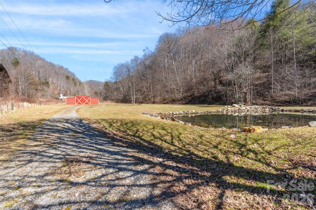 12892 US 23 Highway, Mars Hill, NC 28754