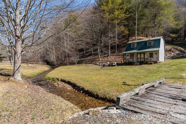 12892 US 23 Highway, Mars Hill, NC 28754