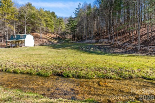 12892 US 23 Highway, Mars Hill, NC 28754
