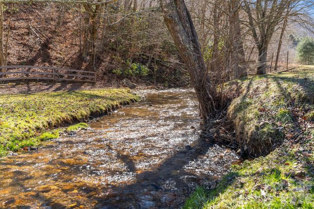 12892 US 23 Highway, Mars Hill, NC 28754