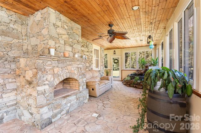 12892 US 23 Highway, Mars Hill, NC 28754