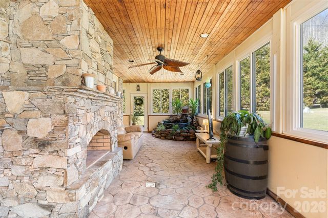 12892 US 23 Highway, Mars Hill, NC 28754