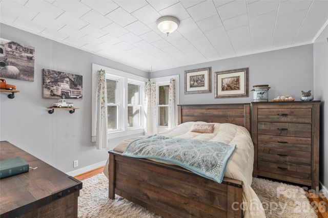 12892 US 23 Highway, Mars Hill, NC 28754