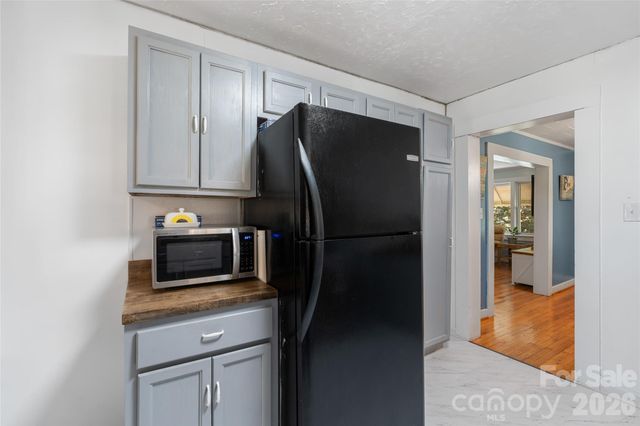 12892 US 23 Highway, Mars Hill, NC 28754