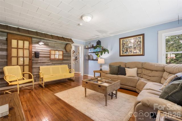 12892 US 23 Highway, Mars Hill, NC 28754