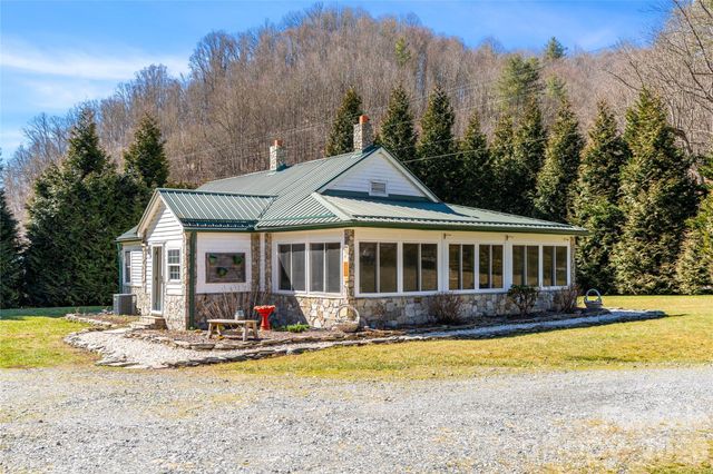 12892 US 23 Highway, Mars Hill, NC 28754