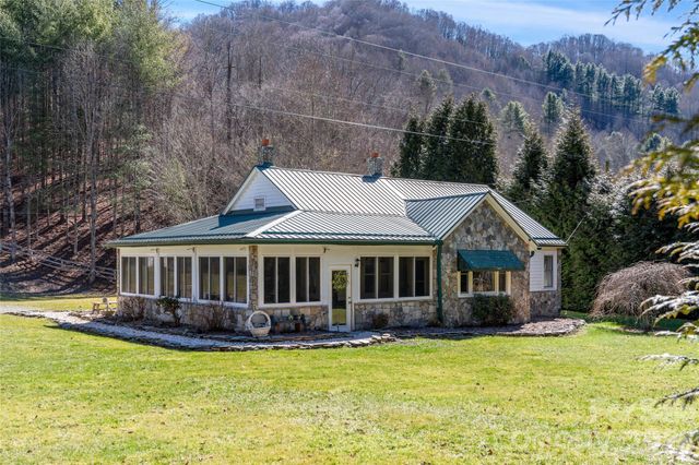 12892 US 23 Highway, Mars Hill, NC 28754