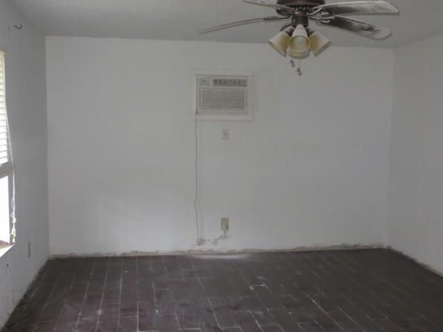 7305 Mallard Drive, Texas City, TX 77591