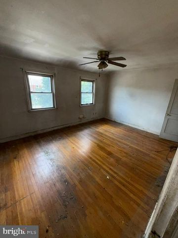 830 MIDDLESEX RD, Essex, MD 21221