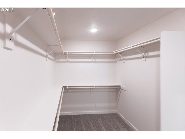 16001 Barlow Trail Ln, Oregon City, OR 97045