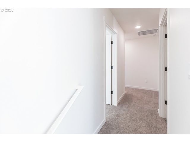 16001 Barlow Trail Ln, Oregon City, OR 97045