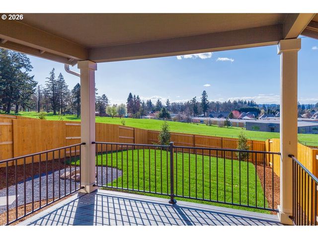 16001 Barlow Trail Ln, Oregon City, OR 97045