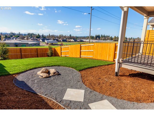 16001 Barlow Trail Ln, Oregon City, OR 97045