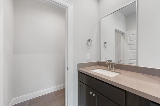 2708 Grand Fountains Drive E, Houston, TX 77054