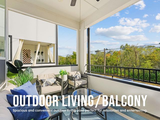 2708 Grand Fountains Drive E, Houston, TX 77054