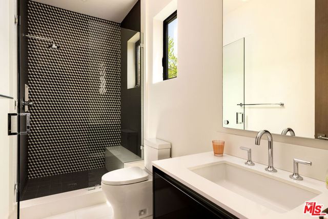 844 N Harper Avenue, Los Angeles, CA 90046