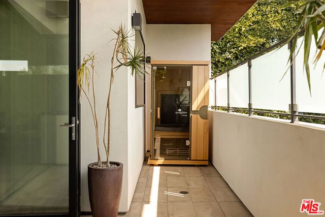 844 N Harper Avenue, Los Angeles, CA 90046