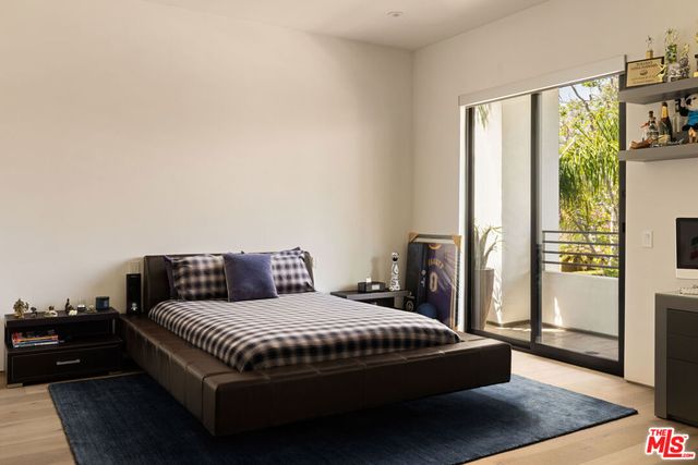 844 N Harper Avenue, Los Angeles, CA 90046