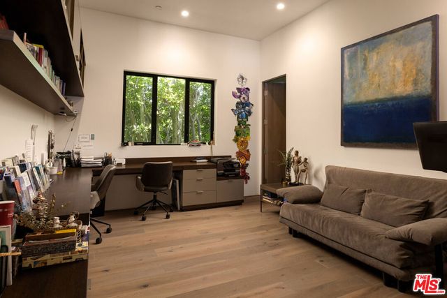 844 N Harper Avenue, Los Angeles, CA 90046