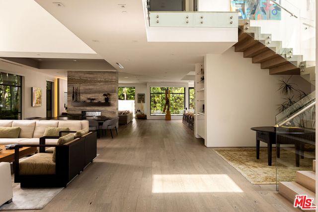 844 N Harper Avenue, Los Angeles, CA 90046