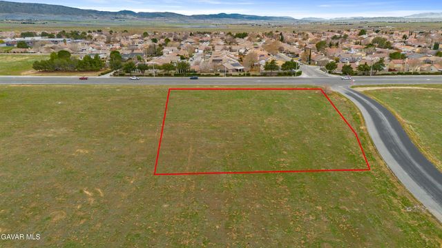 60 W Avenue J-4, Lancaster, CA 93536