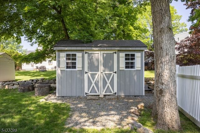 58 W Lake Shore Dr, Rockaway Twp., NJ 07866