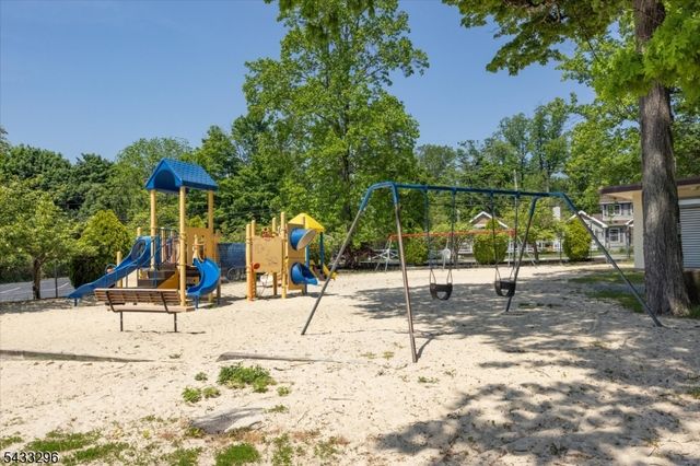 58 W Lake Shore Dr, Rockaway Twp., NJ 07866