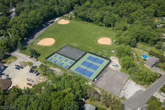 58 W Lake Shore Dr, Rockaway Twp., NJ 07866