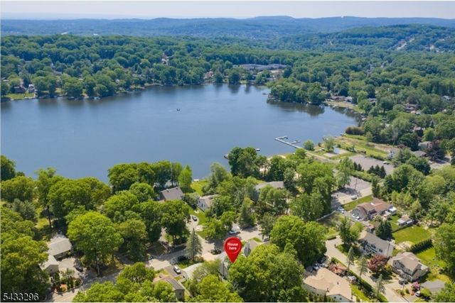 58 W Lake Shore Dr, Rockaway Twp., NJ 07866